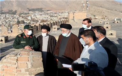 بازدید رئیس جمهوراز قلعه فلک‌الافلاک/ تاکید رئیس جمهور بر فراهم کردن شرایط ثبت جهانی فلک‌الافلاک