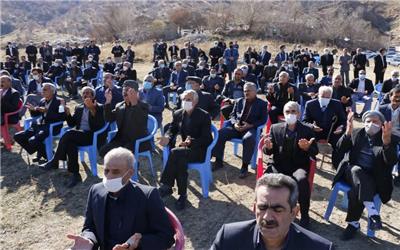 مراسم صلح و سازشبین خانواده های الماسی و مهکی در روستای کمگنجعلی شهرستان کوهدشت +تصاویر