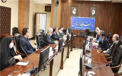 نشست مشترک تهیه دانشنامه‌ی دفاع مقدس در دانشگاه لرستان  برگزار شد
