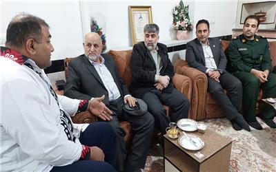 دیدار رئیس سازمان بسیج ورزشکاران کشور، فرمانده سپاه حضرت ابوالفضل استان و مدیر کل ورزش استان با حامد امیری قهرمان شایسته پارالمپیکی