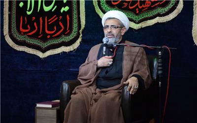 شهدا تابلوی جمهوری اسلامی هستند