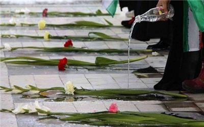 حضور مدیر و کارکنان بانک سپه لرستان در آیین غبارروبی مزار شهدا
