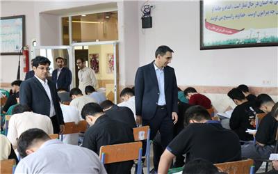 بازدید مدیرکل آموزش و پرورش لرستان از حوزه‌های برگزاری کنکور سراسری